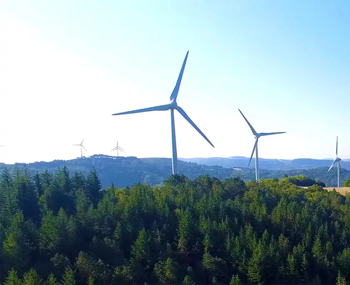 Investissez dans un avenir durable avec Enerfip : soutenez des projets d'investissement éoliens et participez à la transition écologique.